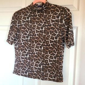 Leopard print mock turtleneck short sleeve sweater